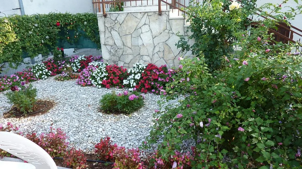 Apartment Rose Pula