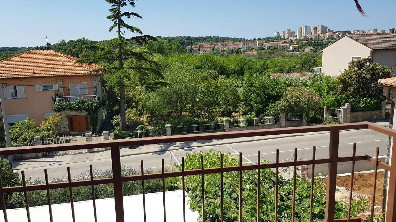 Apartment Rose Pula 0*,  Croatia